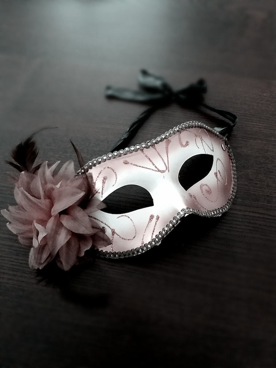 masker-verborgen-kwetsbaarheid-ik laat me zien